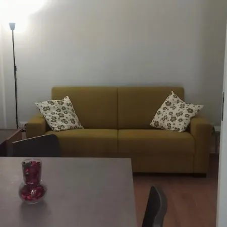 In Centro * Λέτσε
